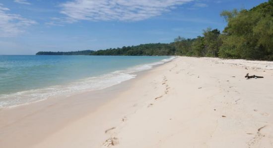 Sampoch Island Beach