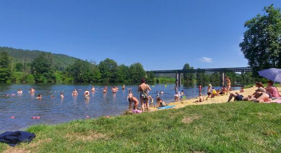 La plage de Saint-Cirq-Lapopie