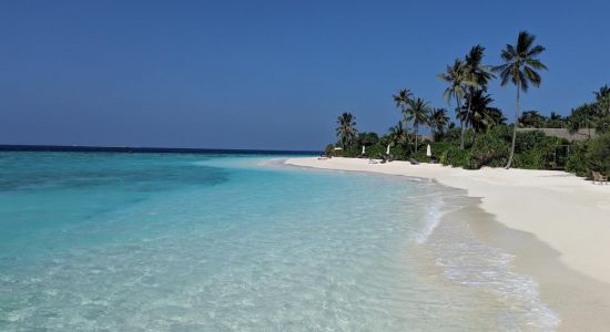 Kudafushi Resort island