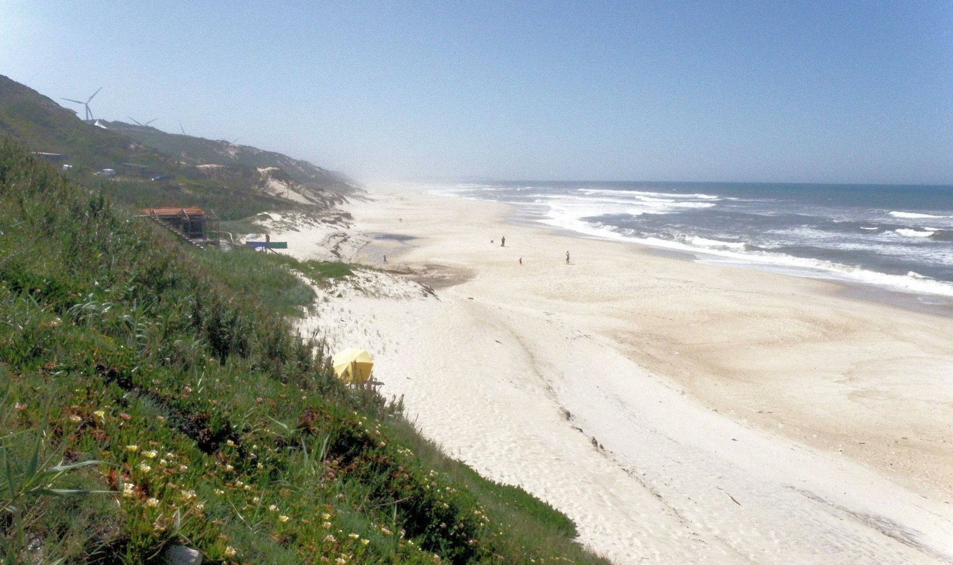 Fotografija Praia da Mina podprto z obalami